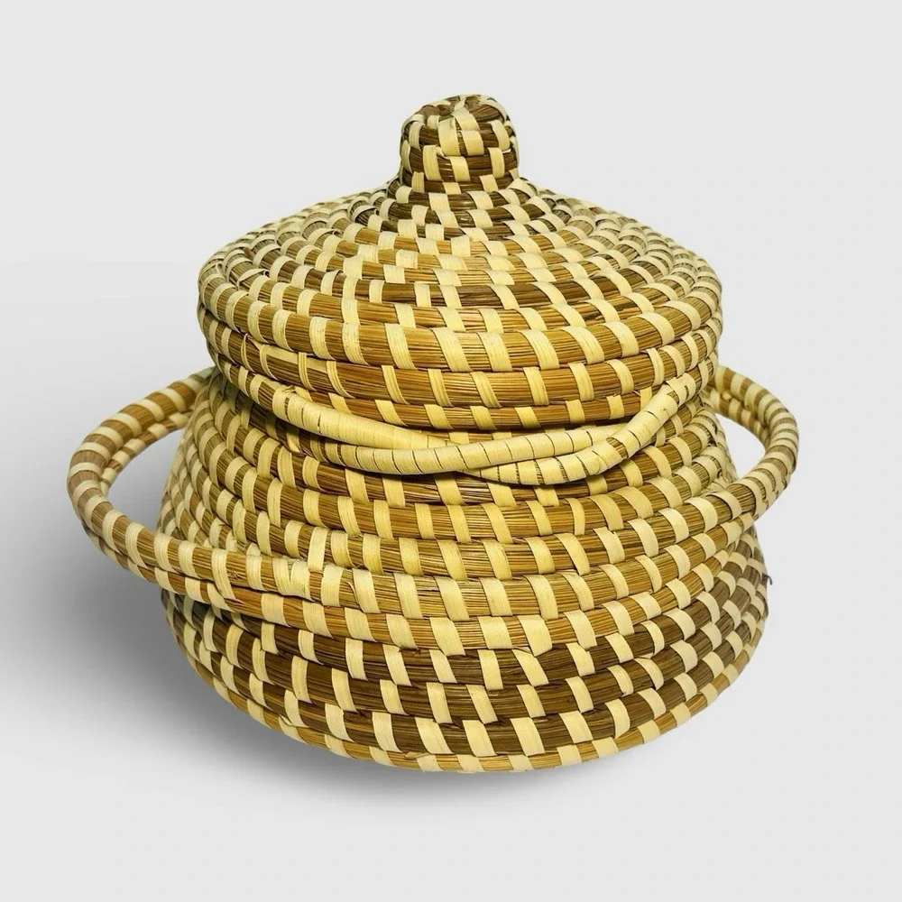 Vintage Charleston Gullah Sweetgrass Lidded Basket Handles Attached Lid 6.5x9in‎